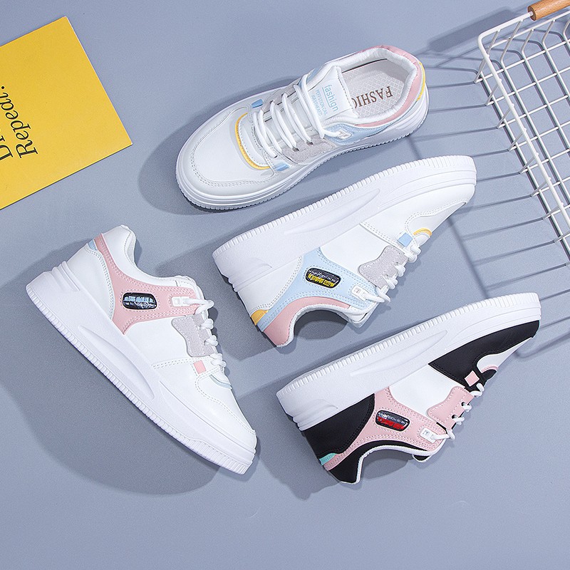 Zapatos planos para mujeres, primavera de 2025, nuevos zapatos blancos originales de nicho universal cómodos zapatos casuales para mujeres