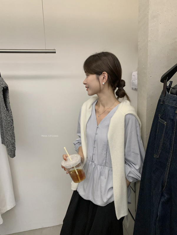 【MISS密思家正品店】休闲简约气质蕾丝拼接小衫女装W670|undefined