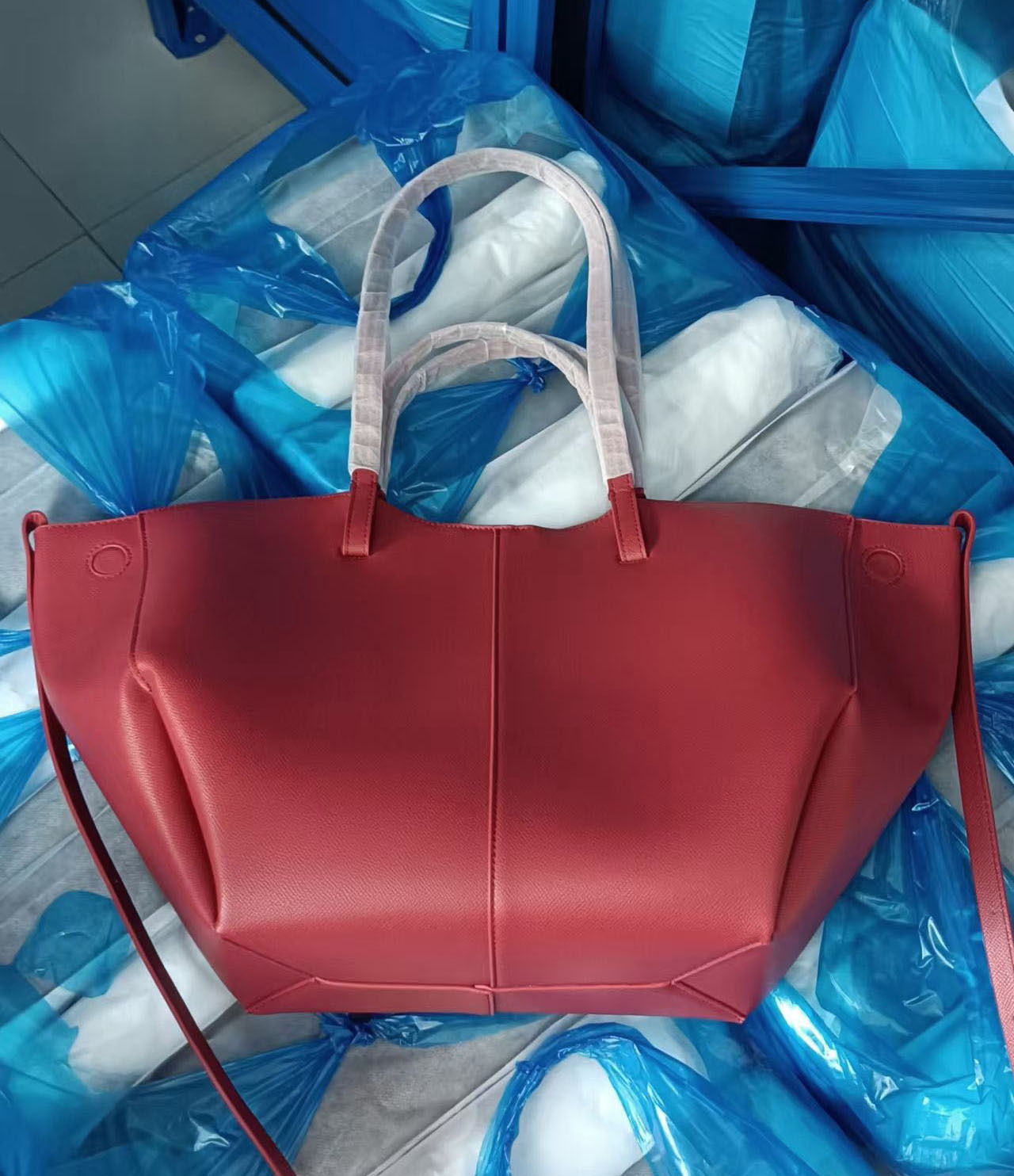 現物polen波霊恩翼包Cyme牛革バケツバッグトート大容量通勤女性バッグ