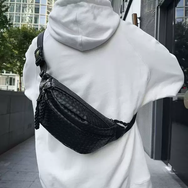 Crossbody Bag New Texture Trendy Casual Men's Waist Bag European and American Style Woven Crossbody Chest Bag Black Pu Chest Bag