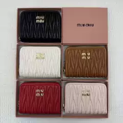 New Miu pleated small bag, female internet celebrity, fashionable short style, loose change bag, red envelope zipper, short wallet card bag