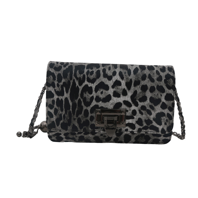 2024 nuevo bolso de mujer transfronterizo portátil retro cadena leopardo bolso de nicho diseño personalidad bolso de mochila