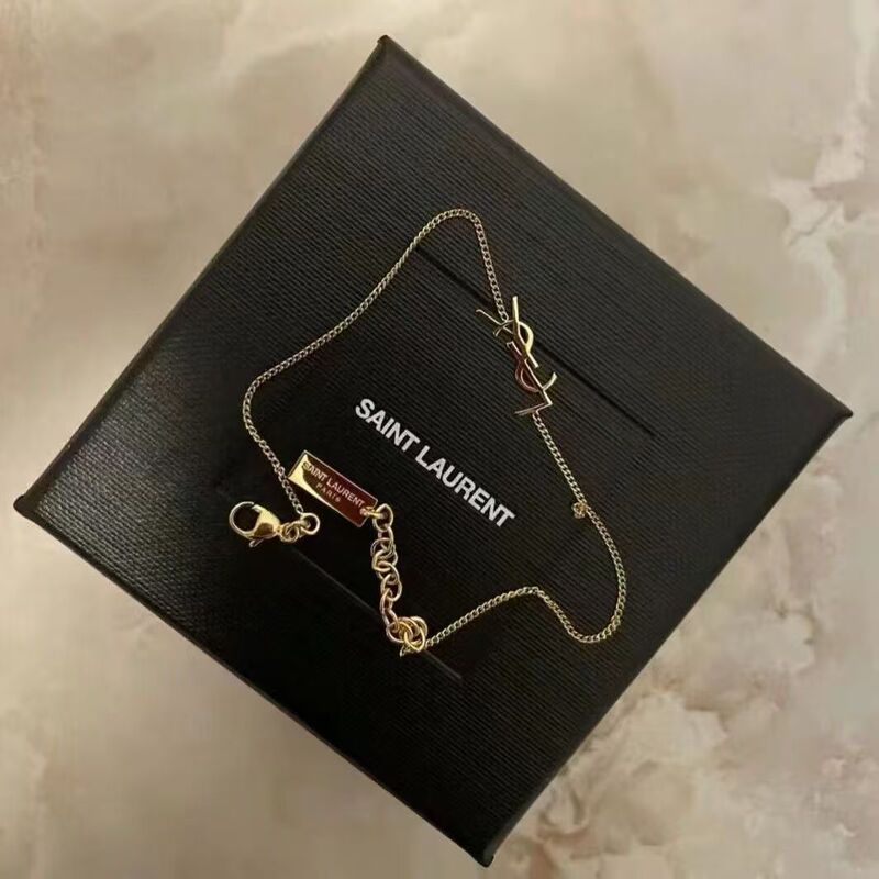 Smt Yang Shulin Letter Bracelet for Women, Light Luxury Fashion Versatile Chanel-Style Personalized Bracelet, Christmas Gift with Rhinestones Smt Yang Shulin Letter Bracelet for Women, Light Luxury Fashion Versatile Chanel-Style Personalized Bracelet, Christmas Gift with Rhinestones