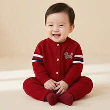 满月宝宝衣服冬季婴儿连体衣2025新款小月龄抱抱服喜庆新年爬爬服