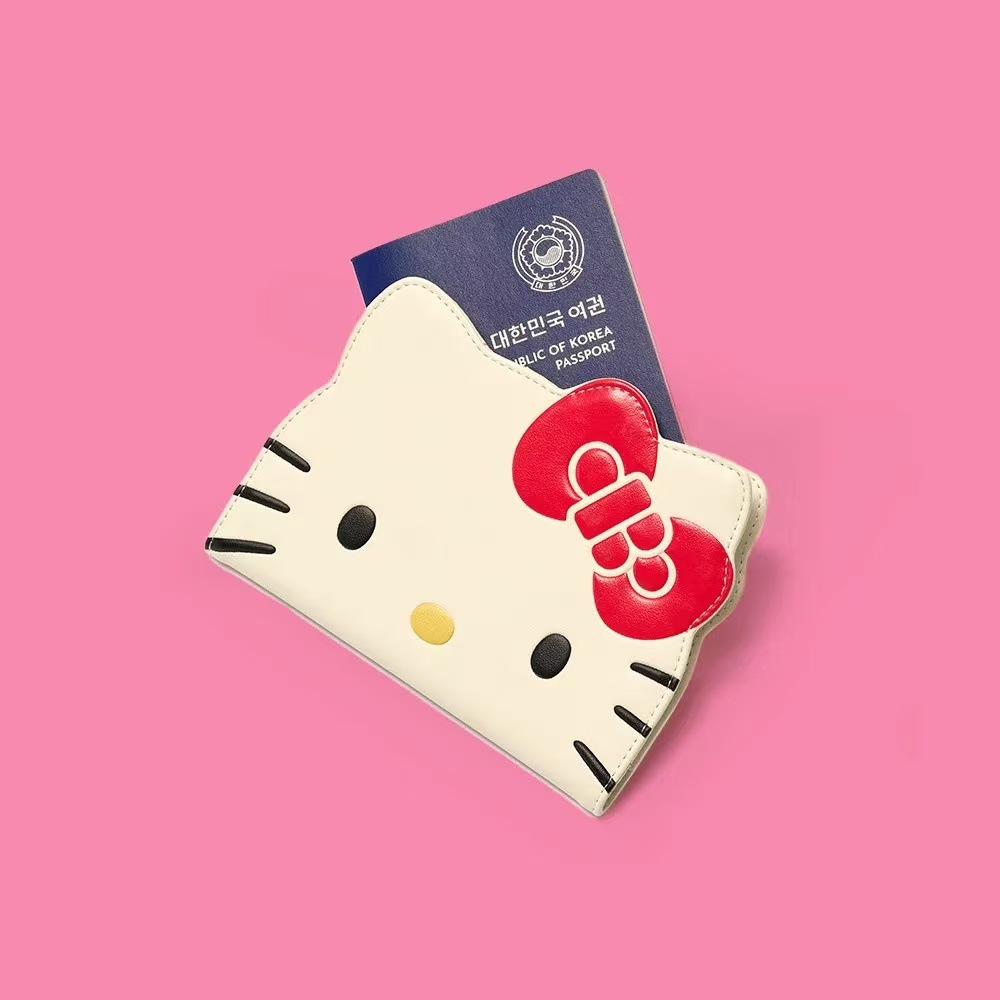 现货日系kitty护照包卡通PU皮便携卡套可爱学生旅行证件收纳包