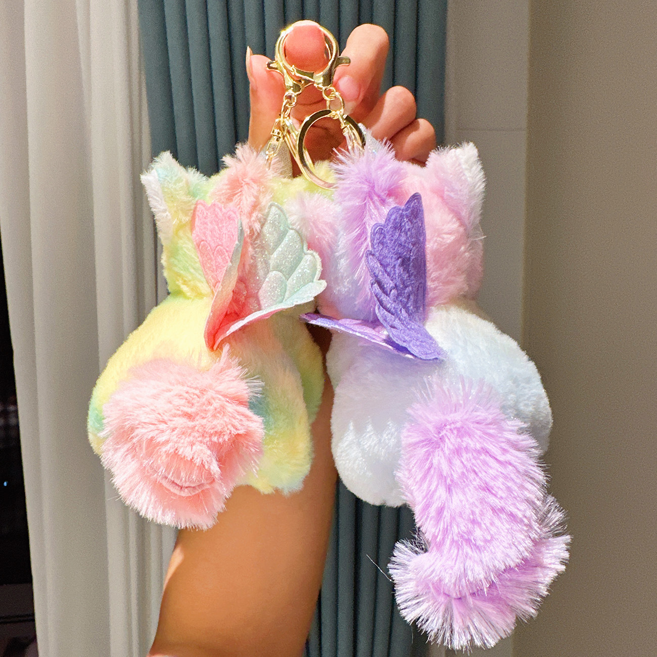 귀여운 봉제 흔들리는 꼬리 유니콘 인형 키 체인 도매 소녀 가방 매달려 부티크 인형 잡아