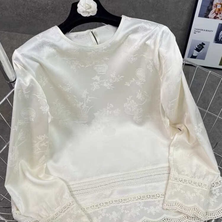 New Chinese-Style Satin Jacquard Hollow Lace Patchwork Shirt for Women, 2025 Autumn New Fashion Round-Neck Loose Top