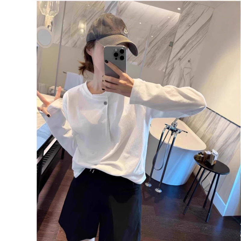 純綿の肩の白い長袖のtシャツの女性は2025春と秋にゆったりしています。|undefined