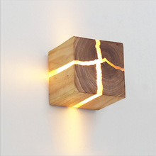 亚马逊热销裂纹木艺壁灯创意走廊过道正方形实木墙壁LED床头灯具