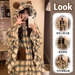 ベアーのマントのパジャマの女性の秋冬の新型のサンゴの絨毯は厚くて暖かいです。