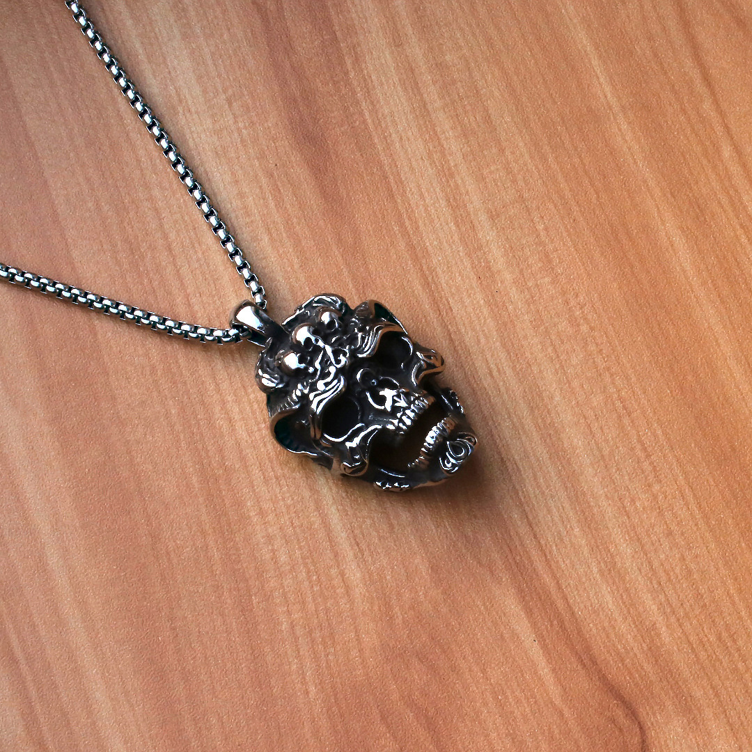 Fashionable necklace, domineering hollowed out skeleton pendant, titanium trendsetter, personalized stainless steel_voghion.com