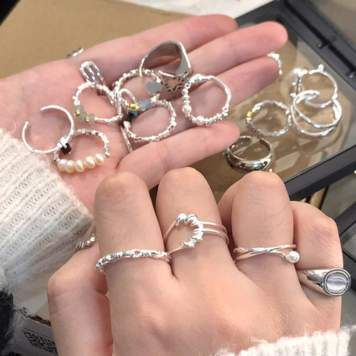 Xiaohongshu blogger's same accessory ring niche design high-end elastic rope broken silver ring for women simple style