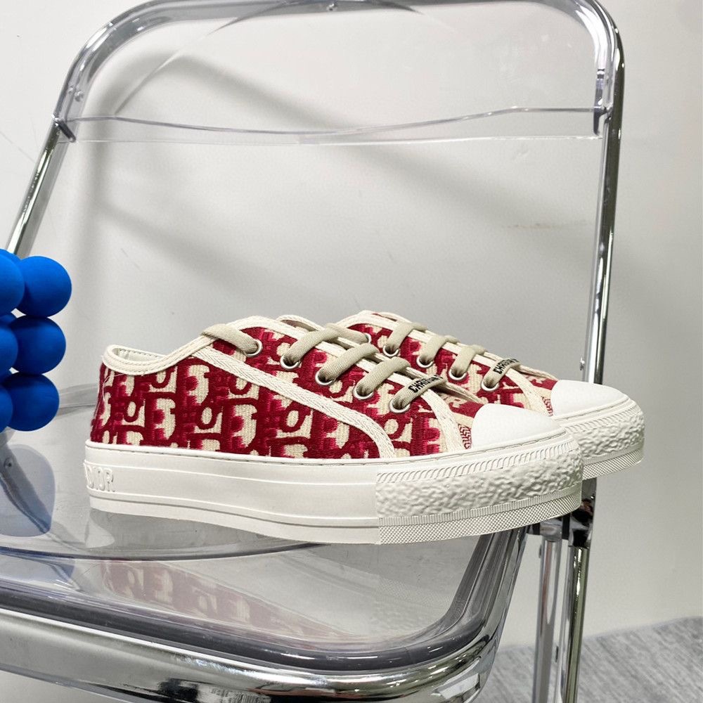 Hong Kong retro primavera y verano nuevo D casa gruesa zapatos de lona bordados 2025 letras correa de zapatos de plantilla universal para mujeres