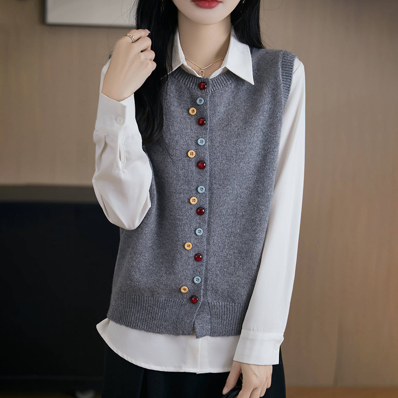 批发秋冬新款高级感彩扣针织马甲女无袖叠穿上衣百搭圆领洋气毛衣|undefined