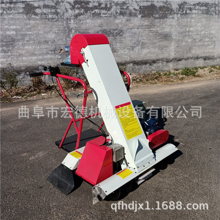 下乡收稻谷装粮机 自走式全自动扒谷机 晒场收谷装袋机