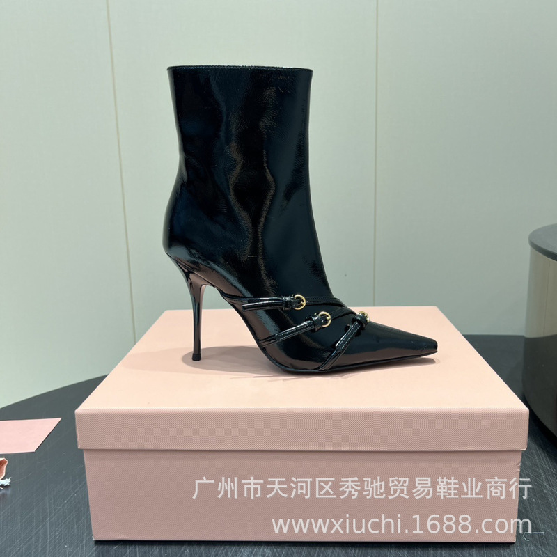 2025新品缪家尖头扣带短筒靴高跟细跟短靴时装短靴高端真皮女靴|undefined
