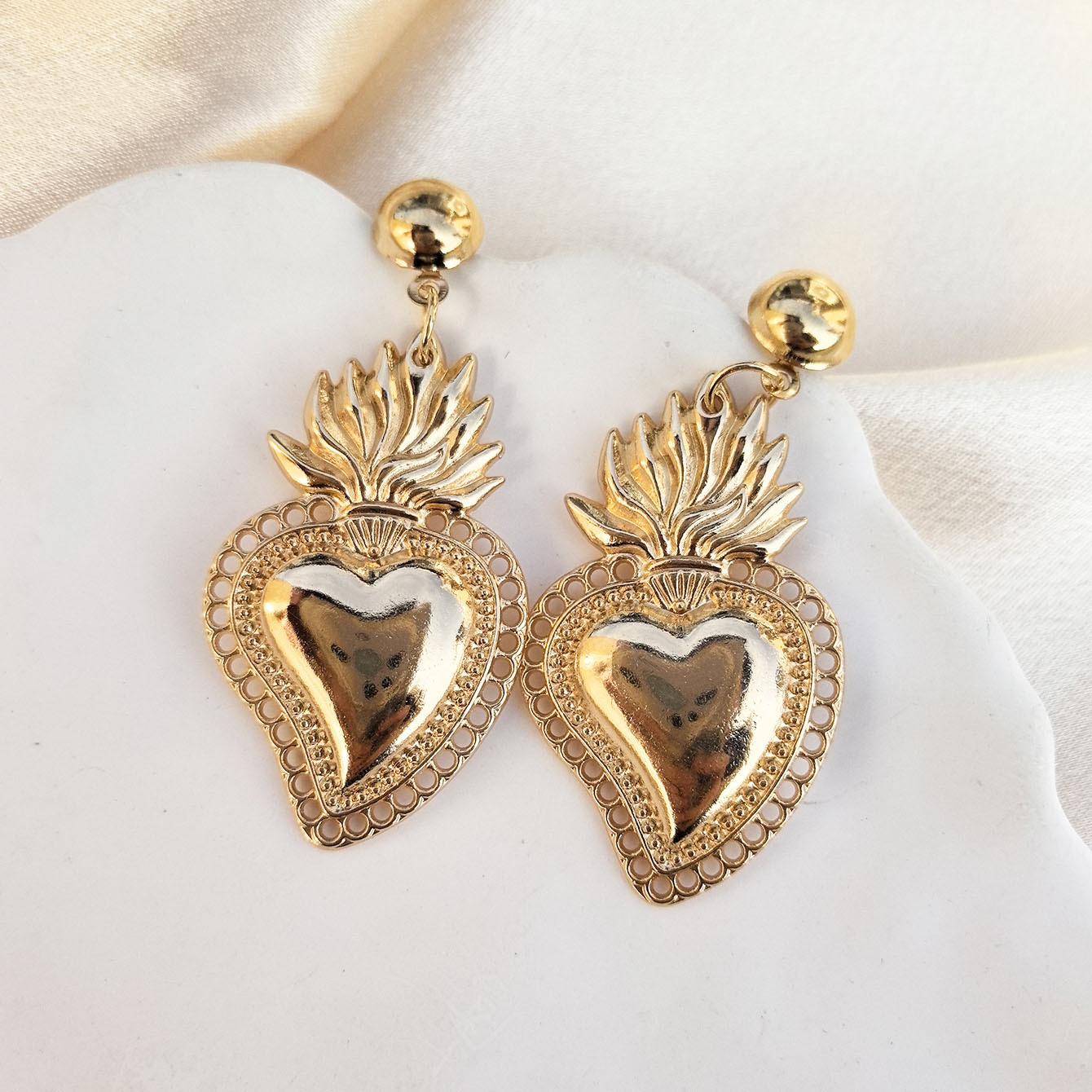 15g Weight 1 Pair IG Style Heart Shape Pineapple Plating Zinc Alloy Drop Earrings