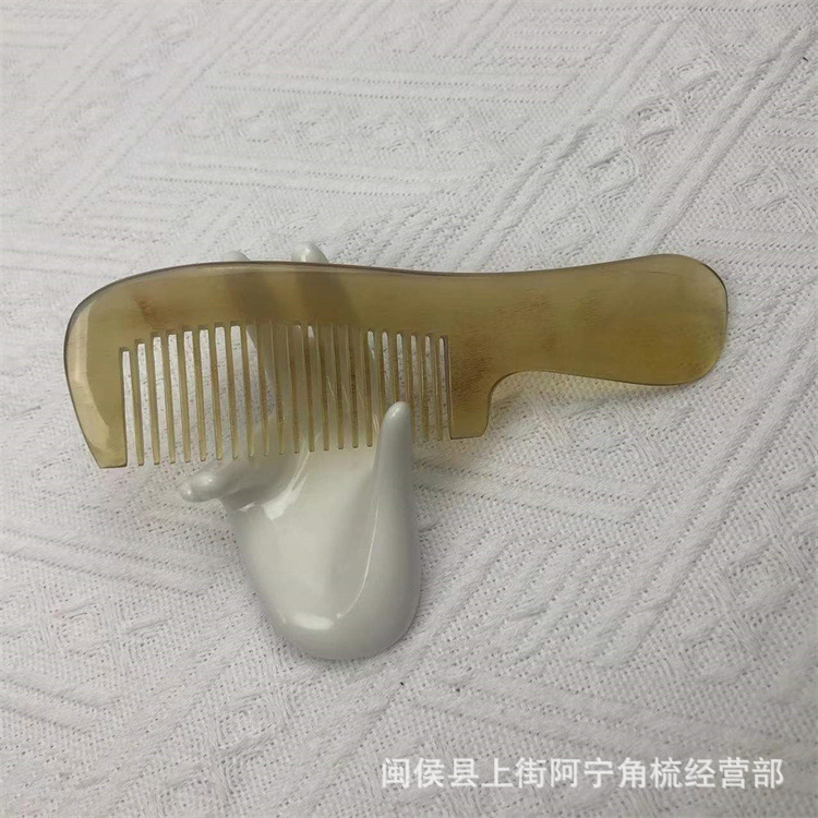Goat Horn Massage Comb 14cm Handle Comb with Round Teeth for Scalp Care and Gua Sha key features