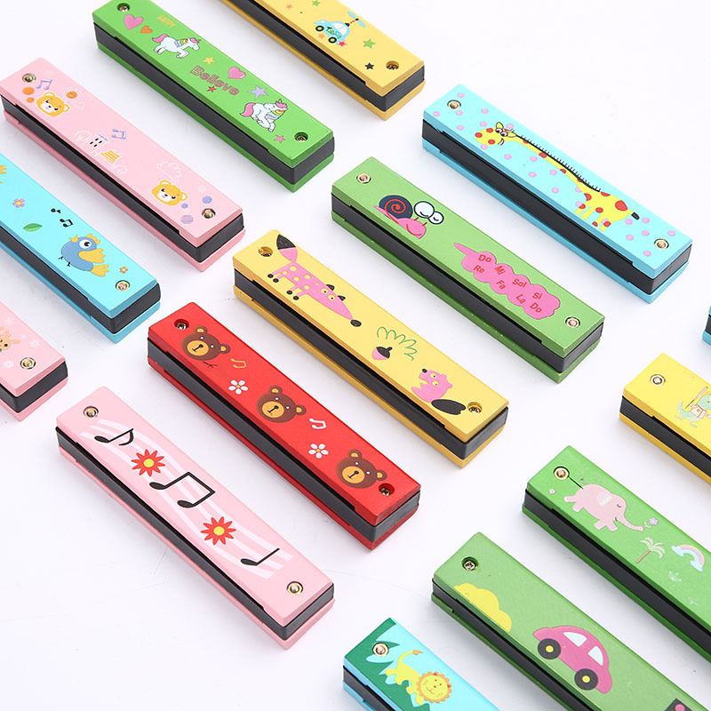 Wooden children's harmonica, a sound-producing toy for kindergarten and primary school students, a beginner's wind instrument, wholesale.