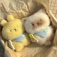 キュッキュッと鳴るサツマイモと同じスタイルのオリジナルガーリーハートドライキャット人形、小さなペンダント、ランドセル、かわいいペンダント