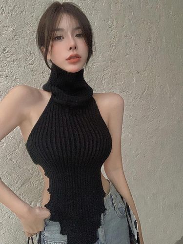 Sleeveless vest sweater for women in autumn and winter new design turtleneck sweater hot girl sexy slim short top