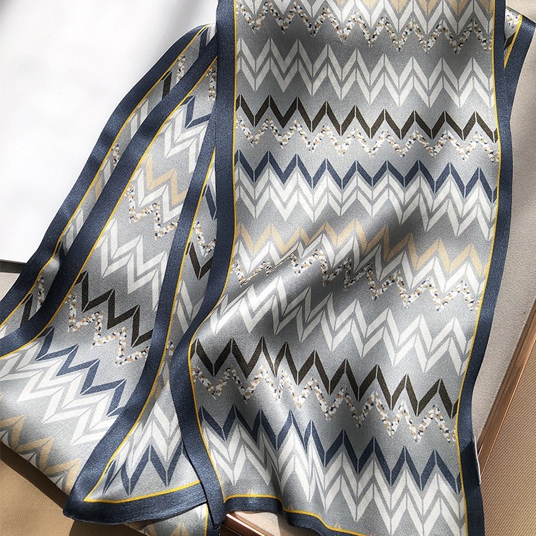 Silk summer universal geometric neckerchief