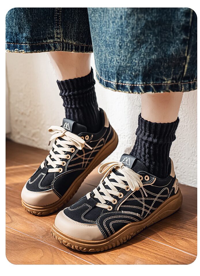 Giày sneaker nam cổ thấp mũi tròn rộng form Đức, đế bằng gót thấp 1–3 cm, dây buộc, phối màu trơn — Z8822 màu đỏ, Z8822 thẻ trắng, Z8822 thẻ đen chi tiết 20