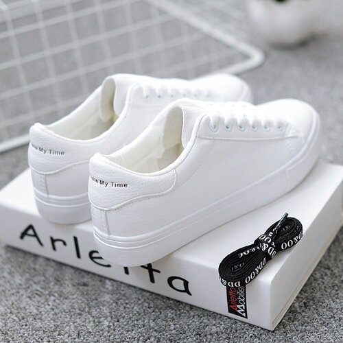 Korean version of white shoes for female students, very suitable for spring and autumn, leather flat running shoes, sports shoes, breathable women's sneakers