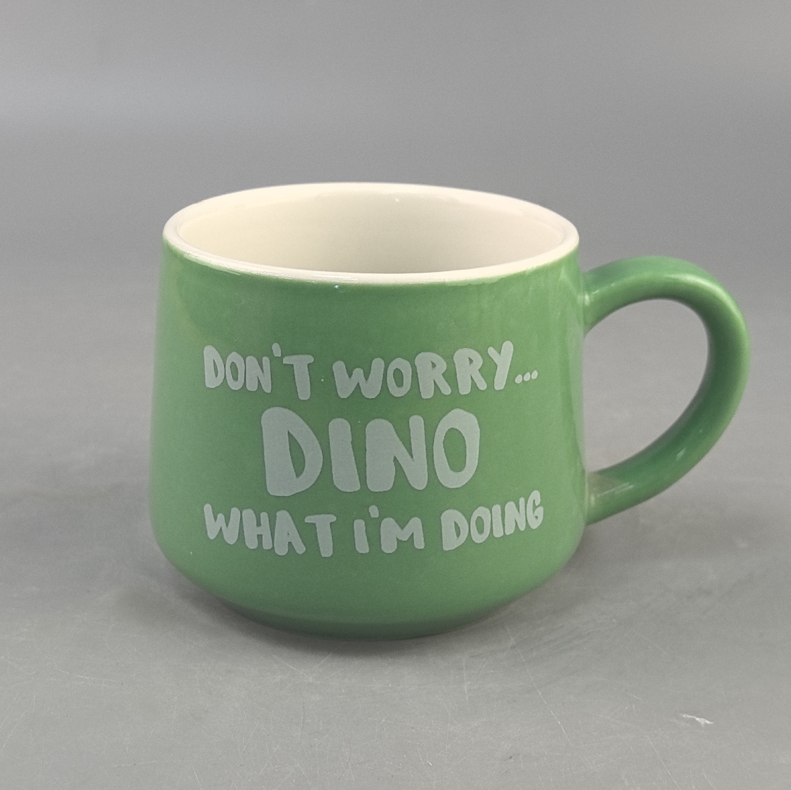 Taza de agua de cerámica de dibujos animados lindo taza 3D taza de dinosaurio taza de café verde taza de dinosaurio creativo