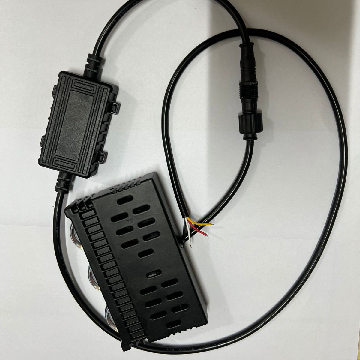 Universal Front Grille Light for Electric Motorcycles and Electric Vehicles, Integrated High and Low Beam, Three-Color Switchable, High Brightness, Waterproof, Modified Headlight