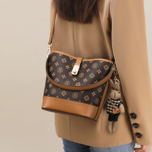 ˮͰ����Ůʽ2024�¿�б���Ů��������������bags�߼��Іμ��