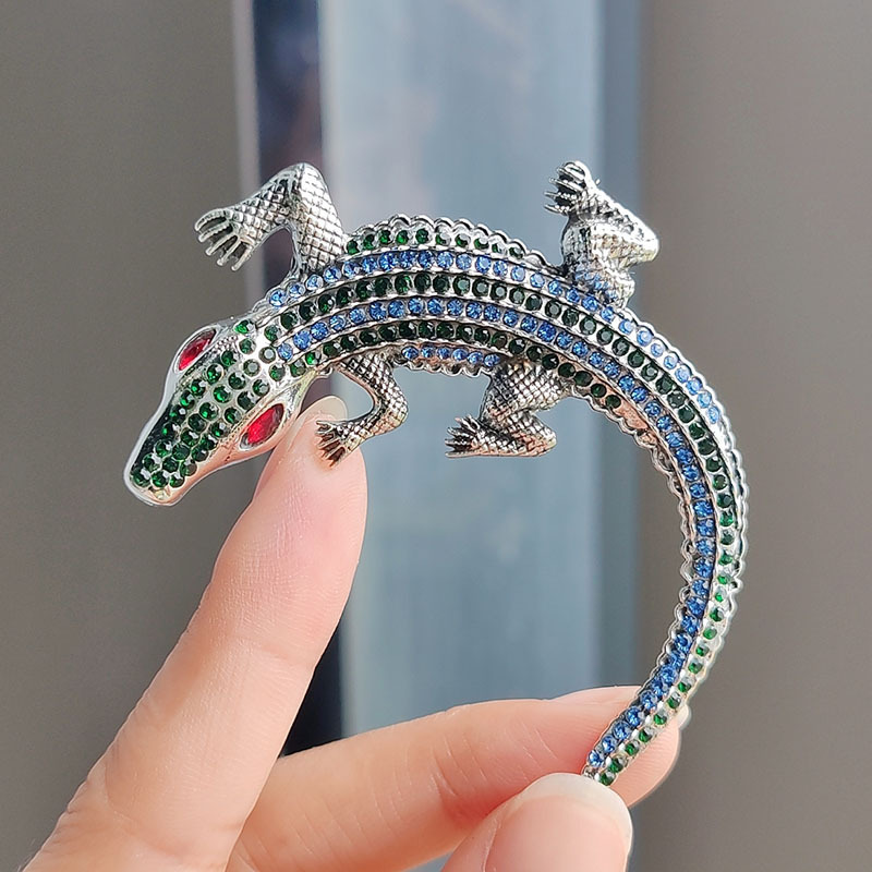 Diamond-embedded crocodile brooch fashion small animal pin retro large Amazon Supply brooch 2023 new fashion Diamond-embedded crocodile brooch fashion small animal pin retro large Amazon Supply brooch 2023 new fashion