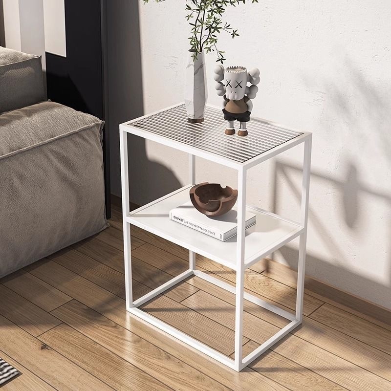 Sofá doméstico de sala de estar, mesa de té, estantería de vidrio de piso, dormitorio, borde de la cama, pequeño tablero de hierro forjado ultra estrecho