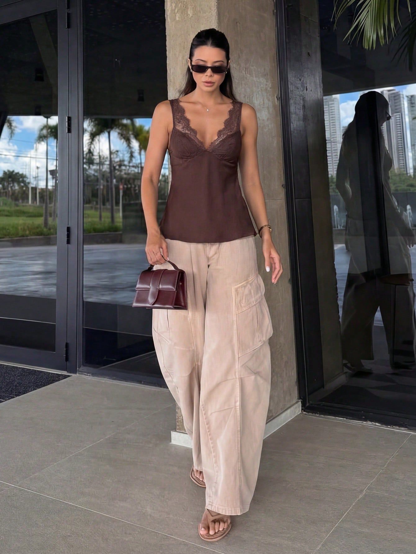 Women's Lace Satin Sleeveless Vest Top American Style Fashionable Autumn Winter Clothing Regular Fit Tank Camis_ecoleips.com