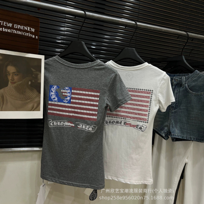 Correct Version 26 Summer New Fashion Brand Ch Chrome Horse Flag National Flag Print on the Back V-Neck Slim-Fit Short-Sleeve T-Shirt for Women