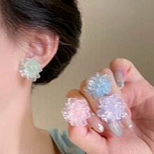 ��Ͱ��{ɫ������Ů2025�¿�߼��ж��С���OӋ�m������Ķ��h