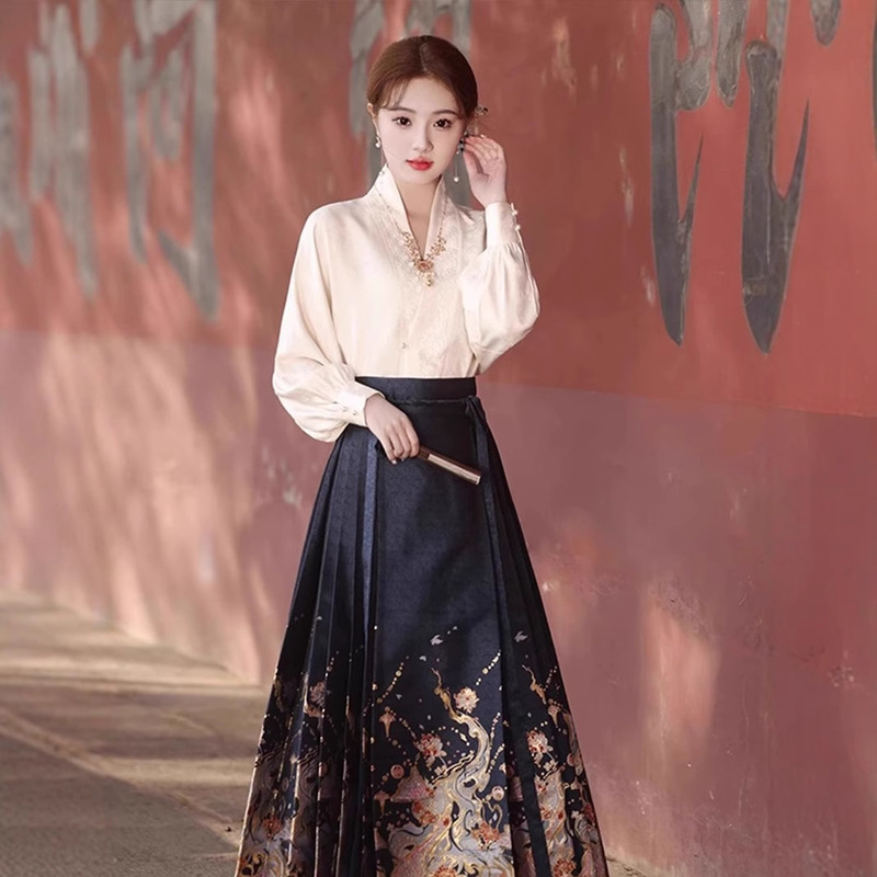 New Chinese Style National Style Dragon Year Horse Face Skirt Hanfu suit 2025 New Spring and Autumn Improved Ming Style Ancient Dress Two-piece Set