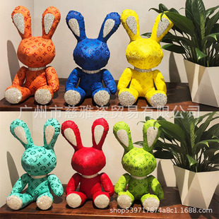 Customized diamond-embossed rabbit doll, diamond-encrusted leather rhinestone car ornament, Internet celebrity doll, living room display doll