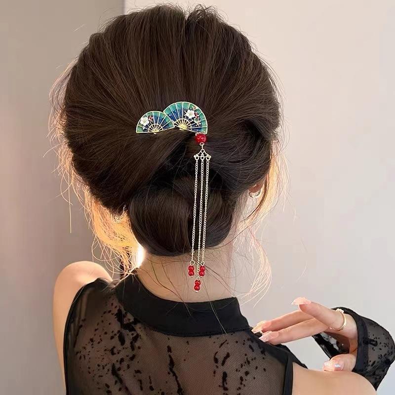 New Arrival Vintage-Style Tassel Fan & Hair Comb for Women: Retro Palace-Era Elegance, Upside-Down Design, High-Quality Hair Clips&mdash;Wholesale Available