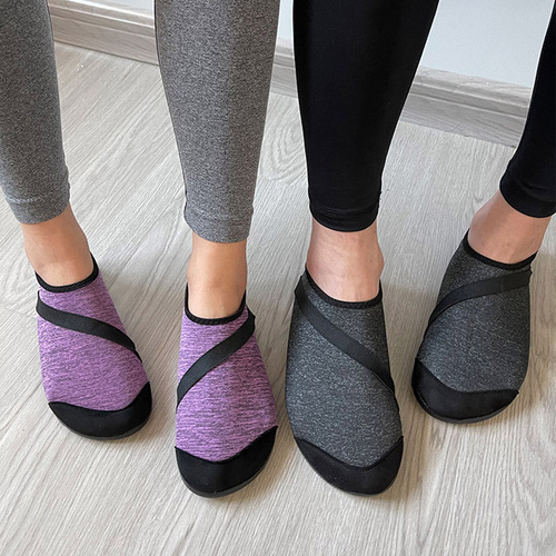 Indoor sports shoes and socks for men and women, non-slip silent fitness running shoes, adult skipping rope yoga socks, early education socks