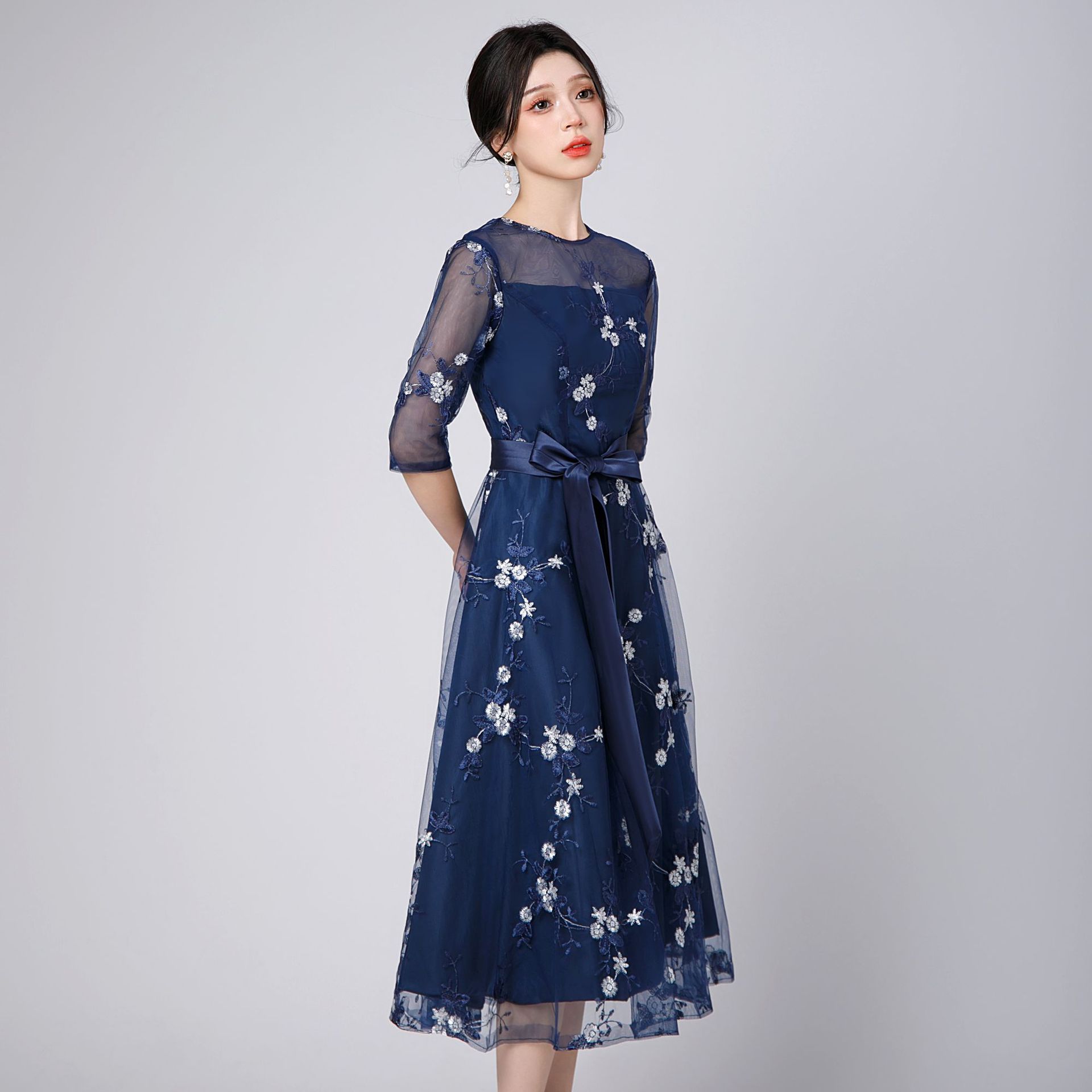 Vestido de noche de encaje 2026, nuevo diseño floral, longitud media, malla, cuello redondo, AliExpress, sitio independiente, vestido petite