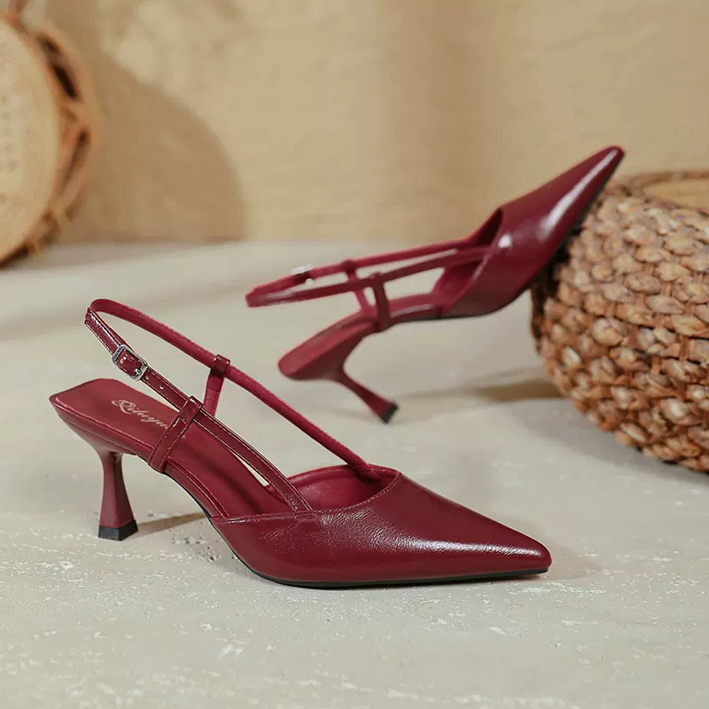 性感酒红色尖头凉鞋女2025夏季新款法式包头单鞋气质细跟高跟鞋