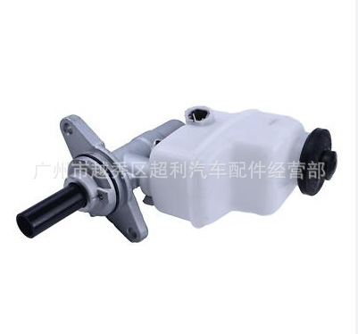 Applicable to 47201--42380 47201-0R030 47201-0R082 RAV4 ACA33 brake master cylinder