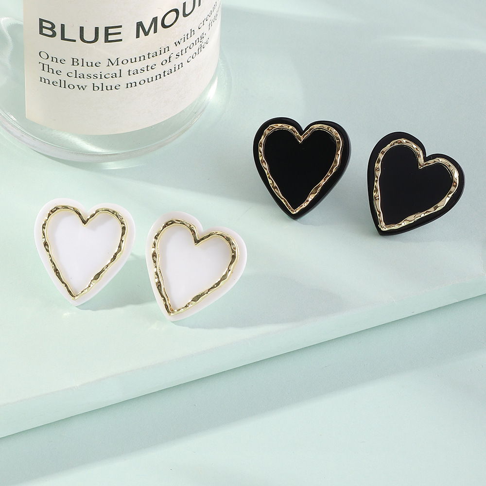 Nihaojewelry Jewelry Wholesale Simple Alloy Acrylic Peach Heart Earrings display picture 2