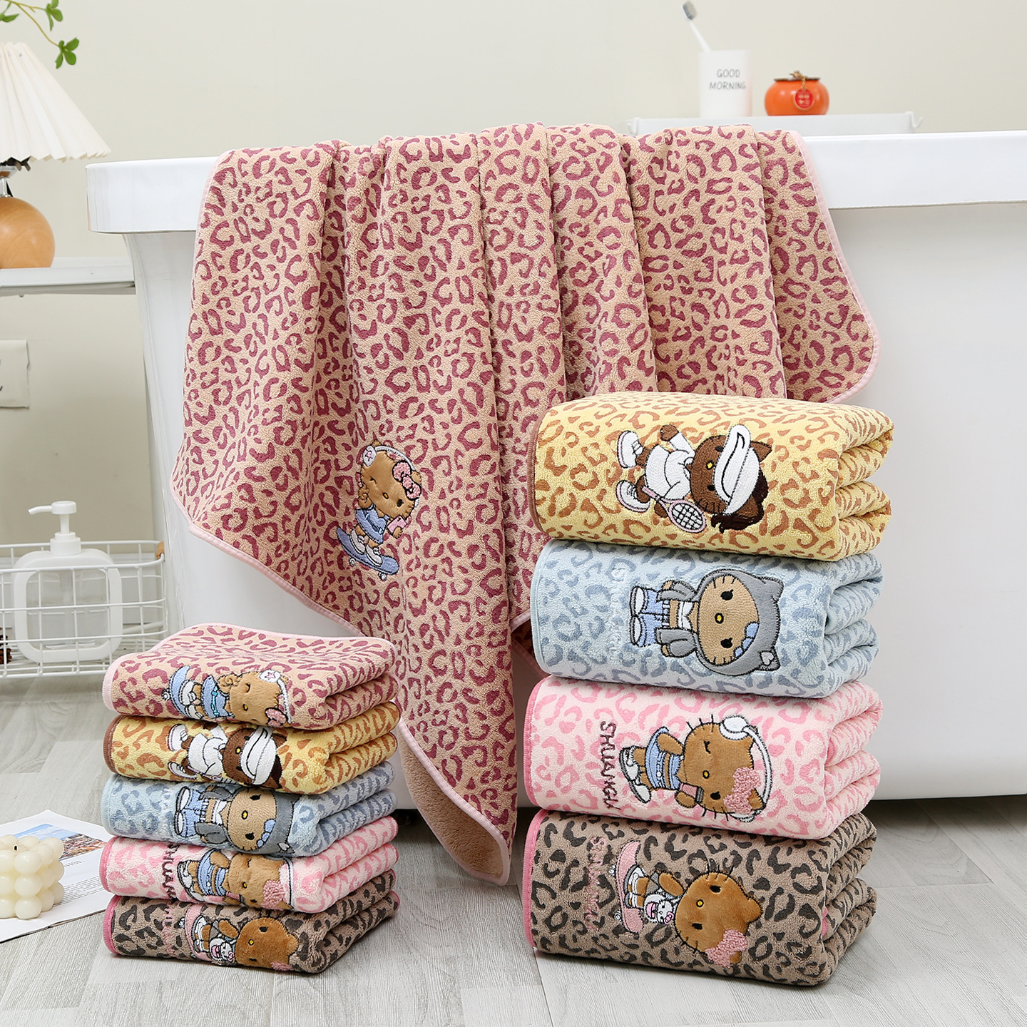 跨境珊瑚绒豹纹可爱刺绣KAt猫浴巾印花吸水速干成人情侣面巾毛巾