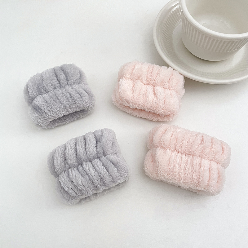 Mangas Arteque absorbente de agua a prueba de humedad Lavado facial femenino Pulsera Lavado Manga a prueba de salpicaduras Ejercicio Pulsera de limpieza de sudor Lazo para el cabello de felpa