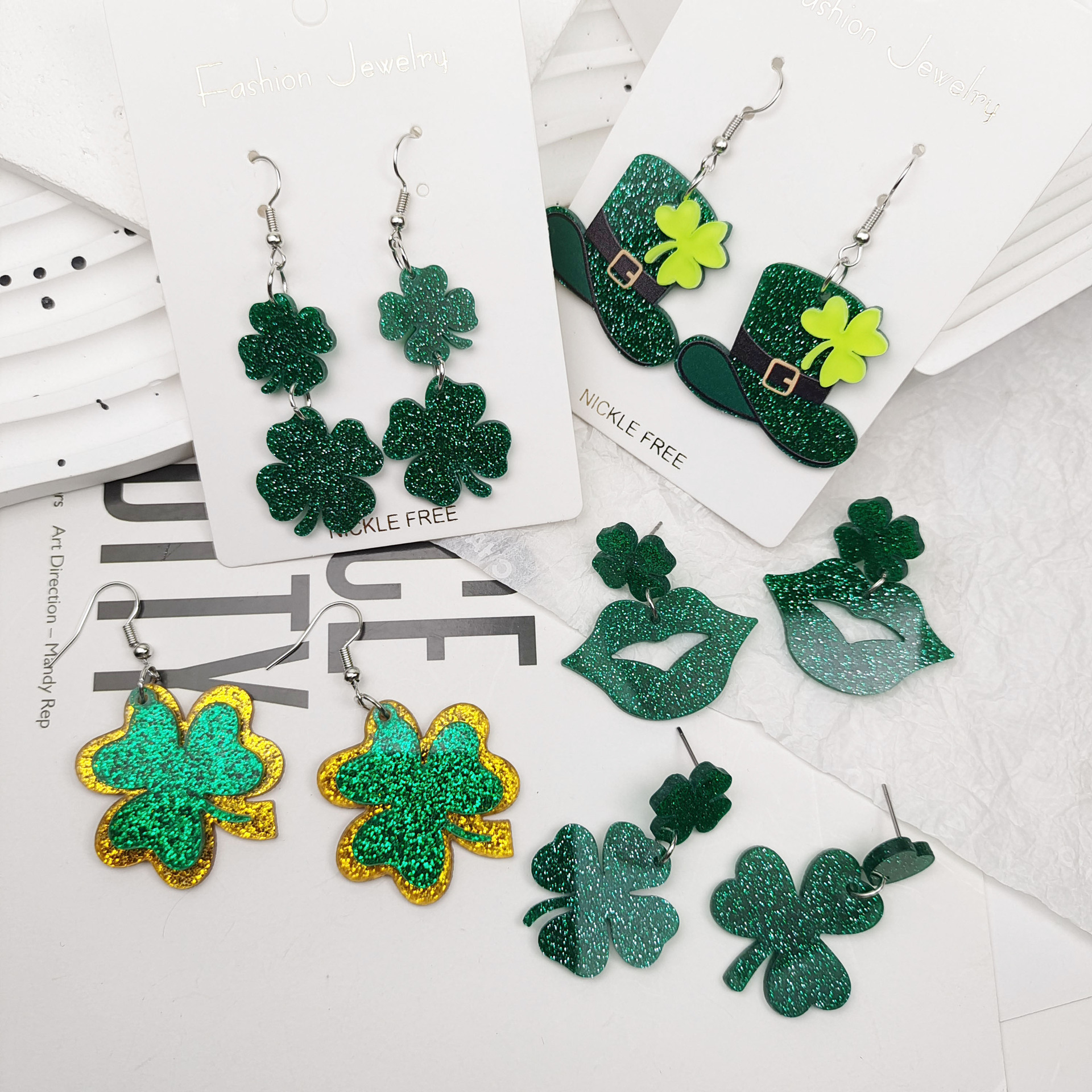创意新款圣帕克节耳饰个性绿色简约幸运草亚克力闪光版耳饰耳环女