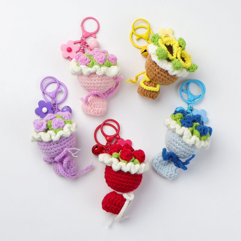 Finished Chinese Valentine's Day Plush Bouquet Keychain, Simulated Red Rose Keychain, Cute Sunflower Bag Pendant Finished Chinese Valentine's Day Plush Bouquet Keychain, Simulated Red Rose Keychain, Cute Sunflower Bag Pendant