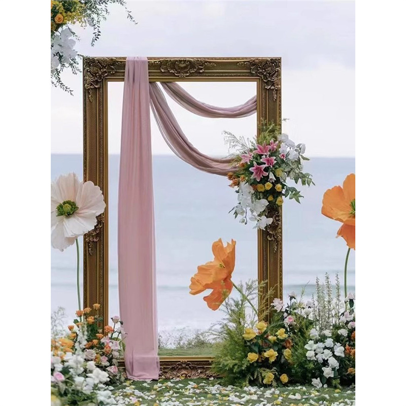 European Retro Oil Painting Frame Photography Photo Frame Golden Wall Hanging Photo Studio Outdoor Decoration Popular Check-In Large Photo Frame European Retro Oil Painting Frame Photography Photo Frame Golden Wall Hanging Photo Studio Outdoor Decoration Popular Check-In Large Photo Frame