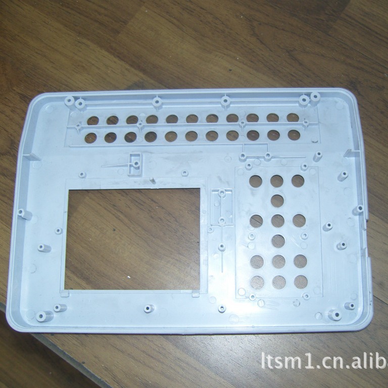 供应各种汽摩塑料配件模具加工